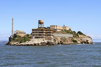 alcatraz tour location